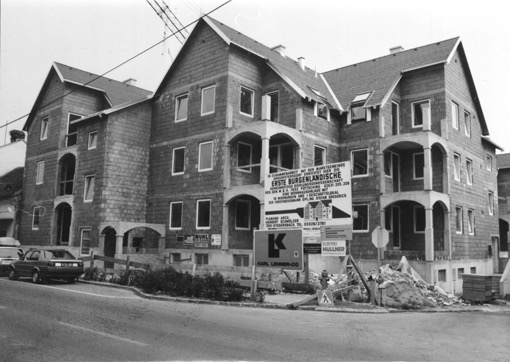 25. 08. 1989